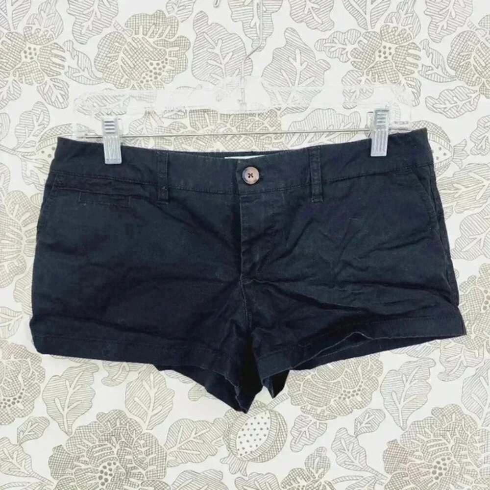 BDG Chino Women's Black shorts Size 4 Stretch